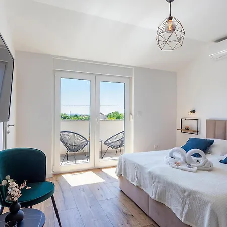 Lovely In Tatil Evi