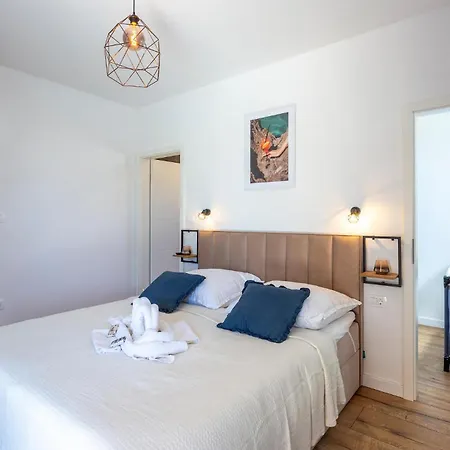 4 Bedroom Cozy In *