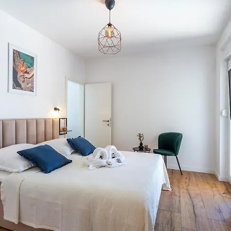 4 Bedroom Cozy In * Marčana