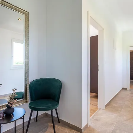 度假居 4 Bedroom Cozy In