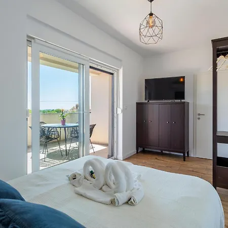 度假居 4 Bedroom Cozy In Marčana